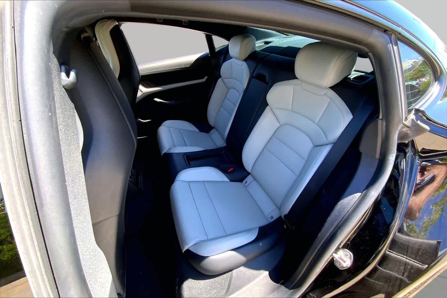 Used 2022 Black Porsche  image 18