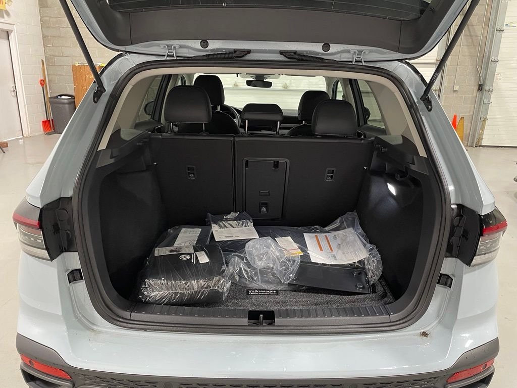2026 Volkswagen Taos SE Black - Photo 13