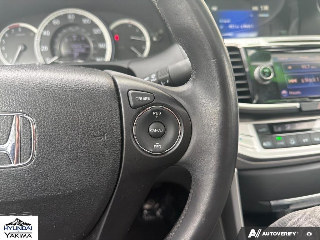 Used 2014 Alabaster Silver Metallic Honda EX-L image 16