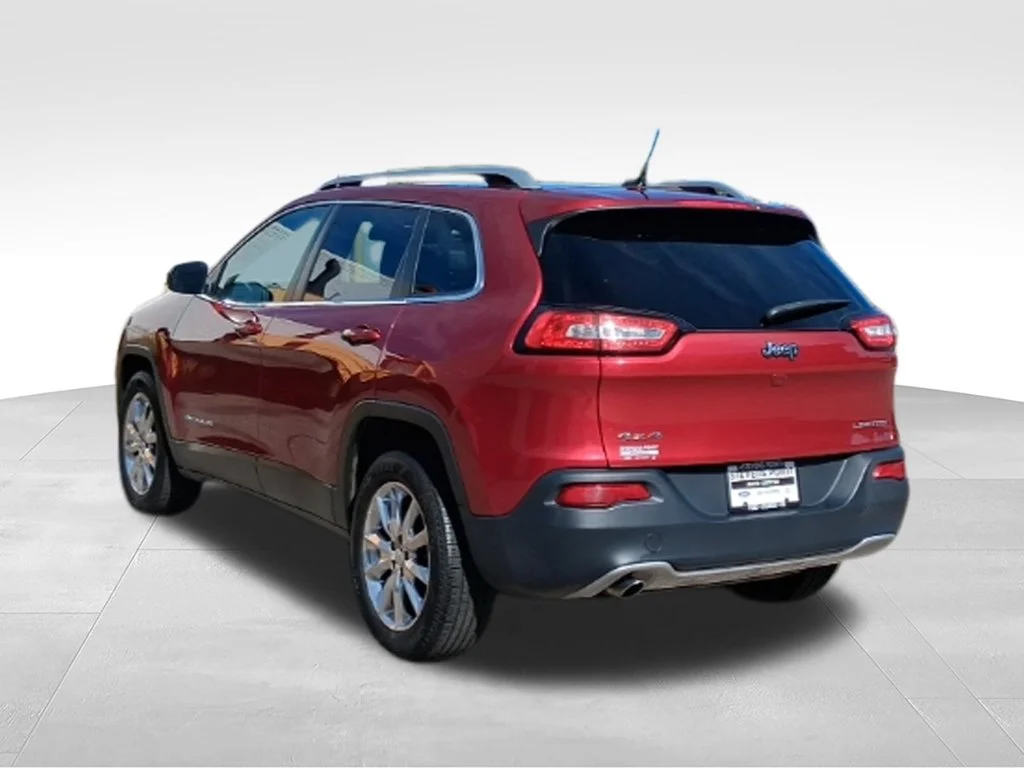 Used 2015 Deep Cherry Red Crystal Pearlcoat Jeep Limited image 5