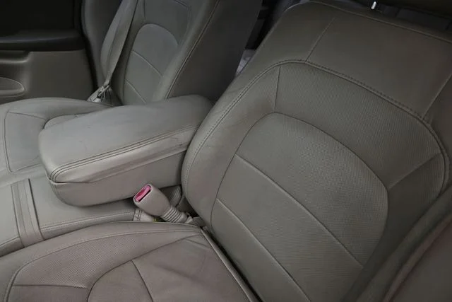 Used 2004 White Lightning Cadillac Base image 18