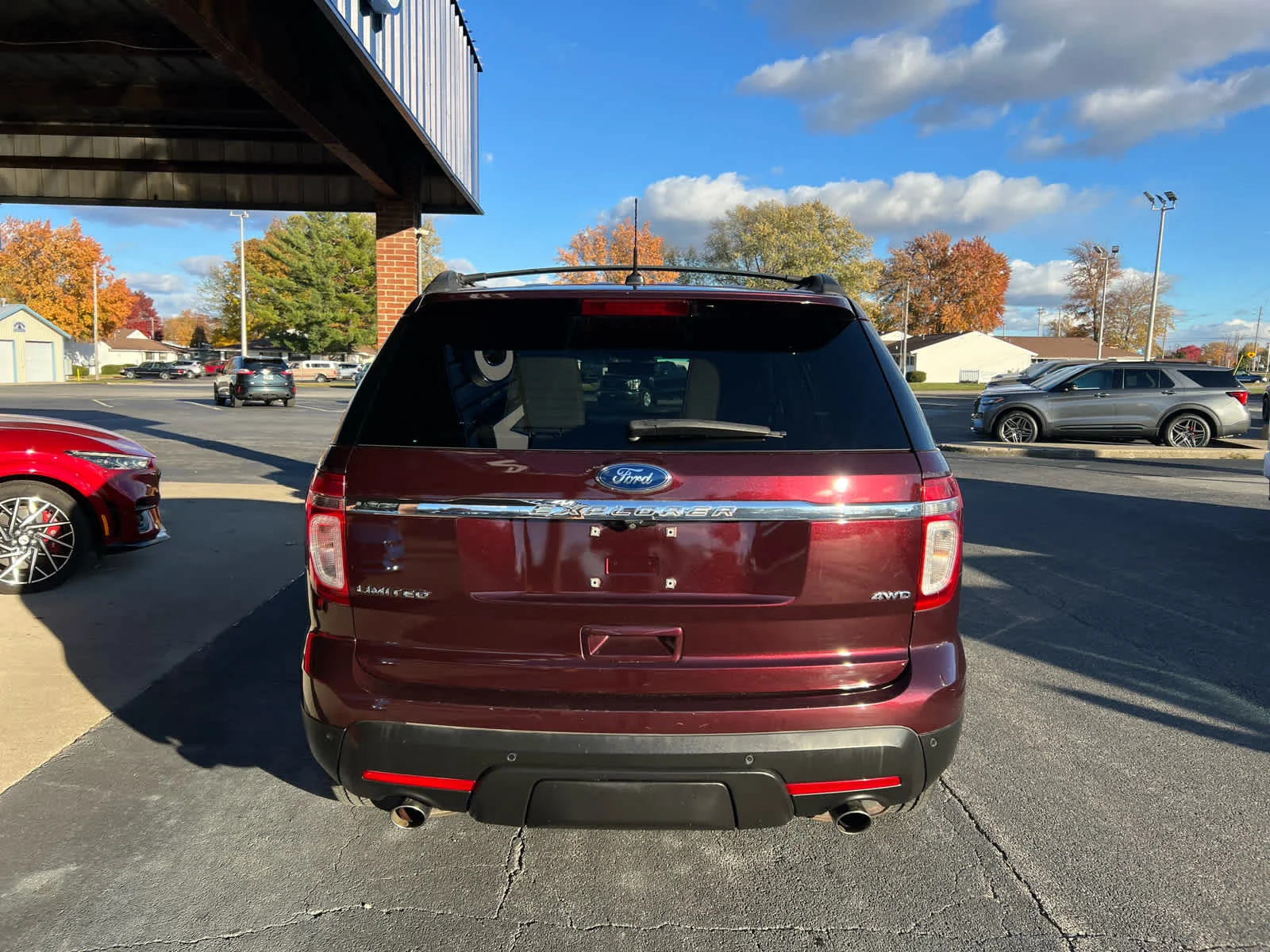 Used 2011 Bordeaux Reserve Red Metallic Ford Limited image 28