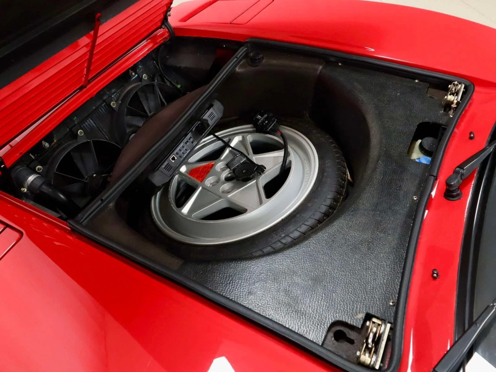 Used 1986  Ferrari  image 11