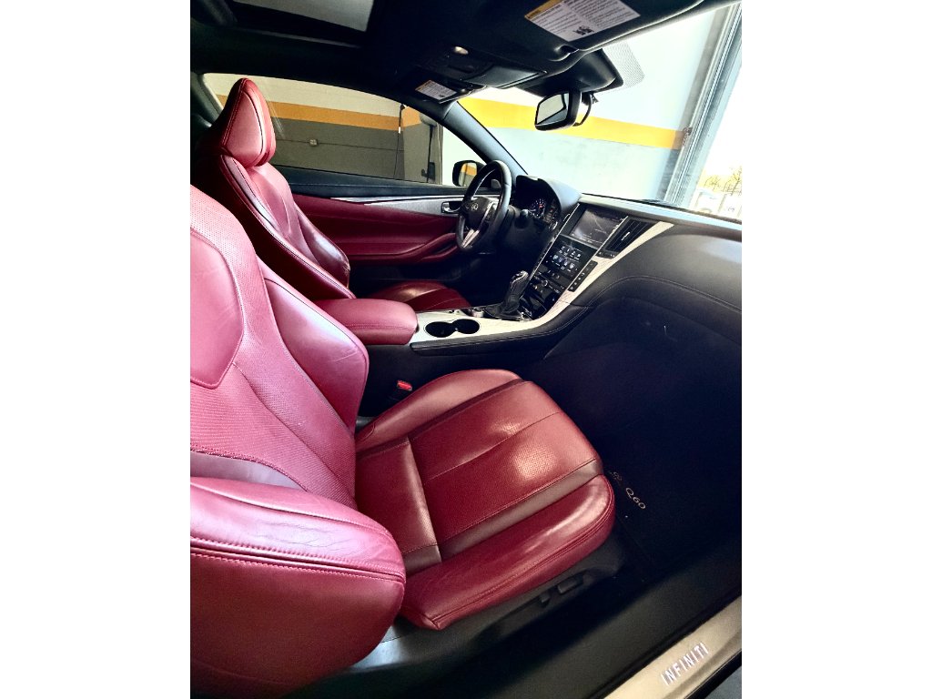 Used 2018 Black Obsidian INFINITI RED SPORT 400 image 17