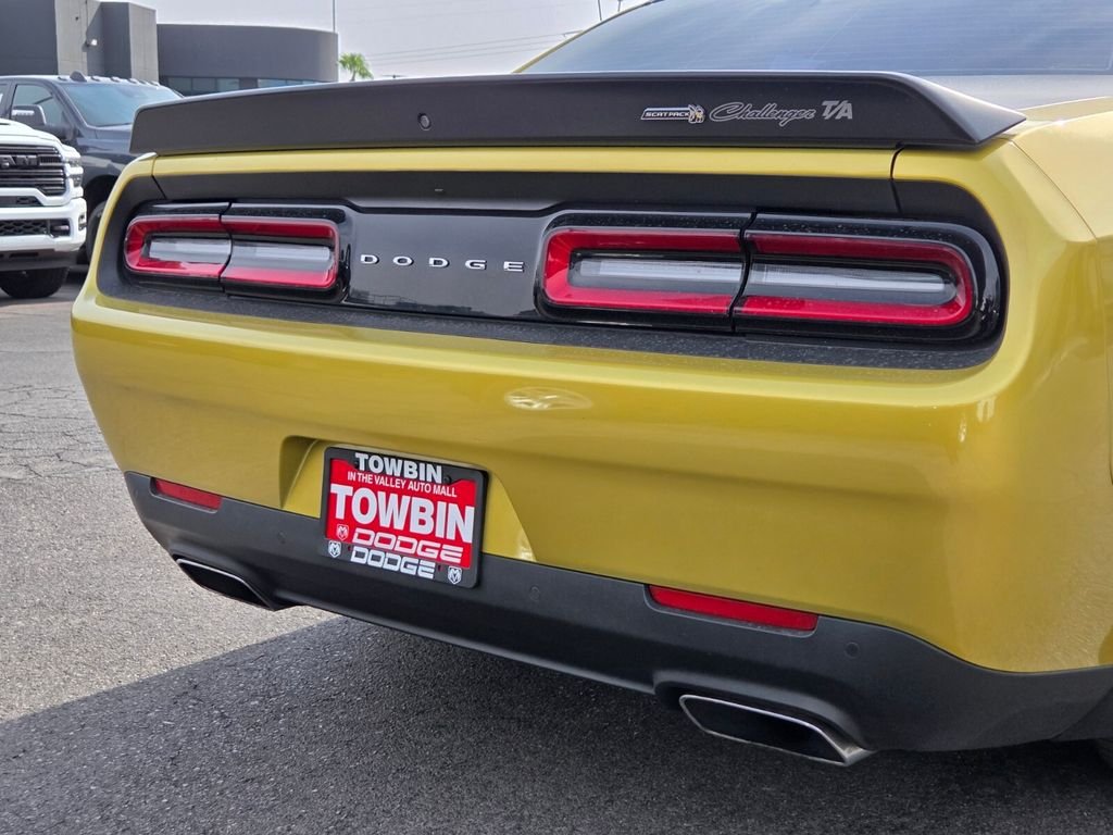 Used 2021 Gold Dodge R/T Scat Pack Widebody image 5