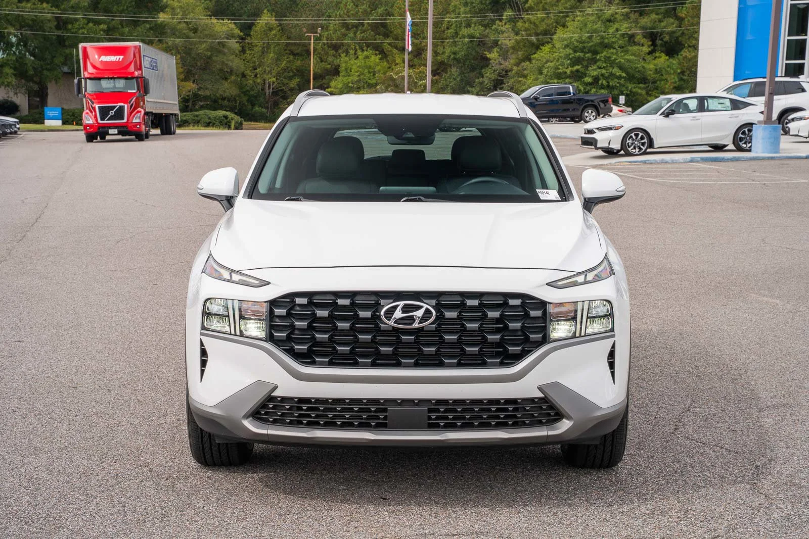 Used 2023 White Hyundai SEL image 1
