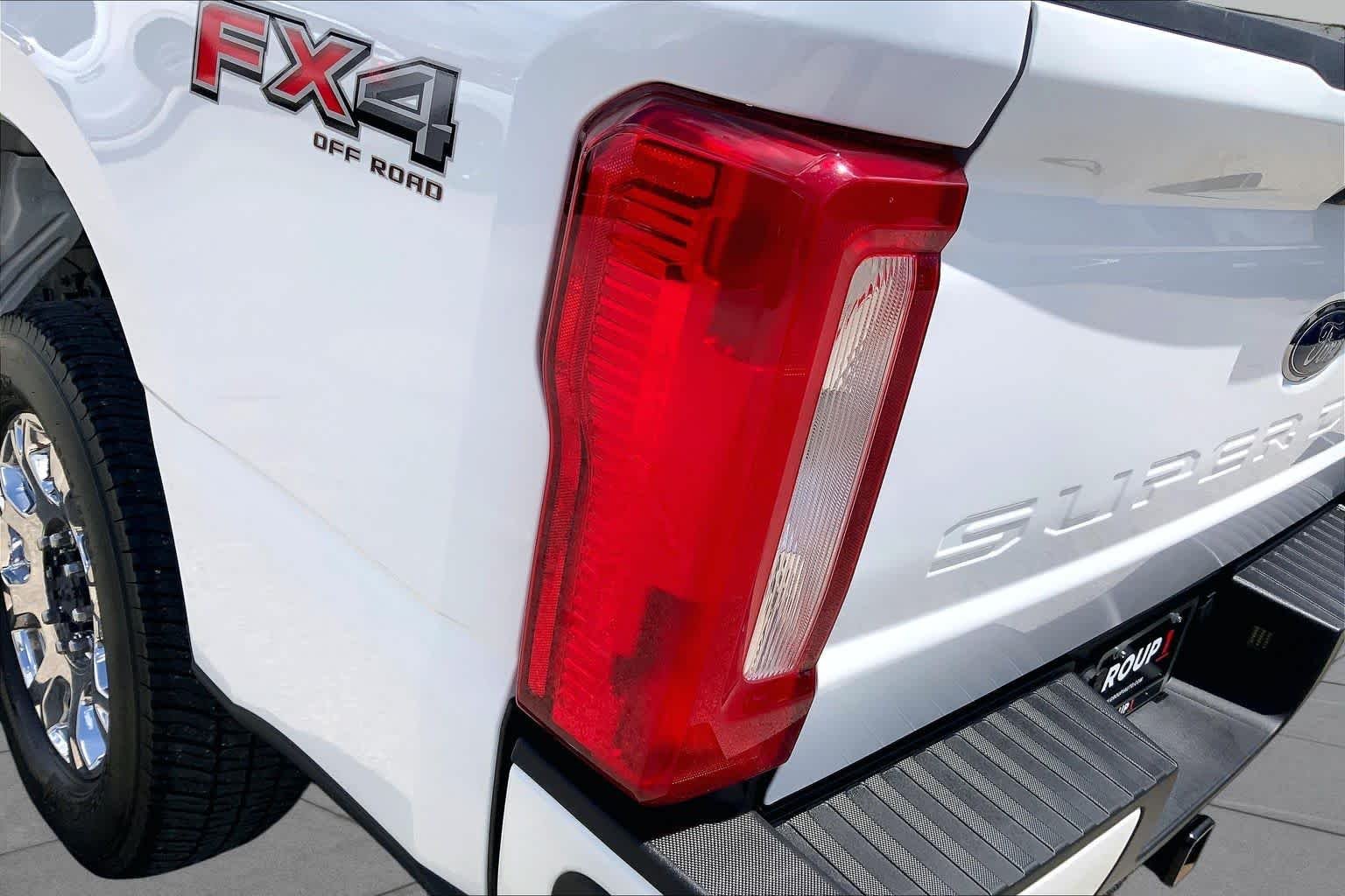 Used 2025 Oxford White Ford F-250 Pickup XL image 26