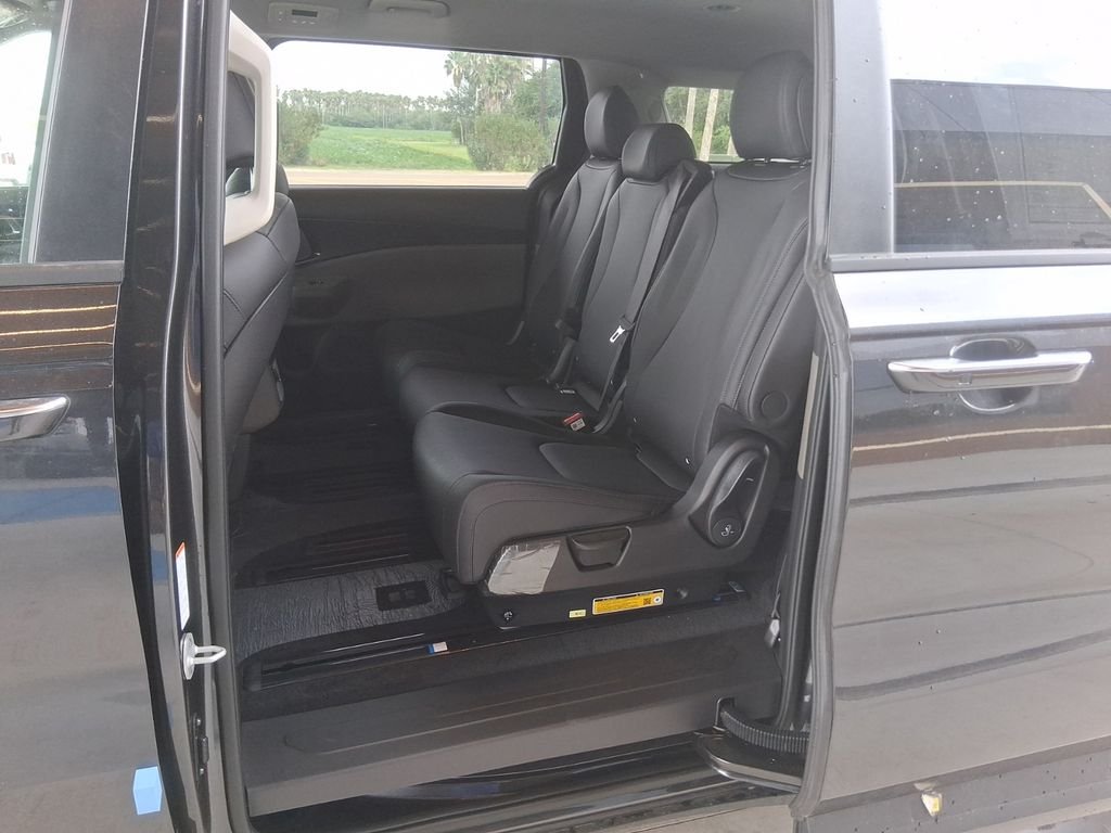 Used 2026  Kia LXS image 19
