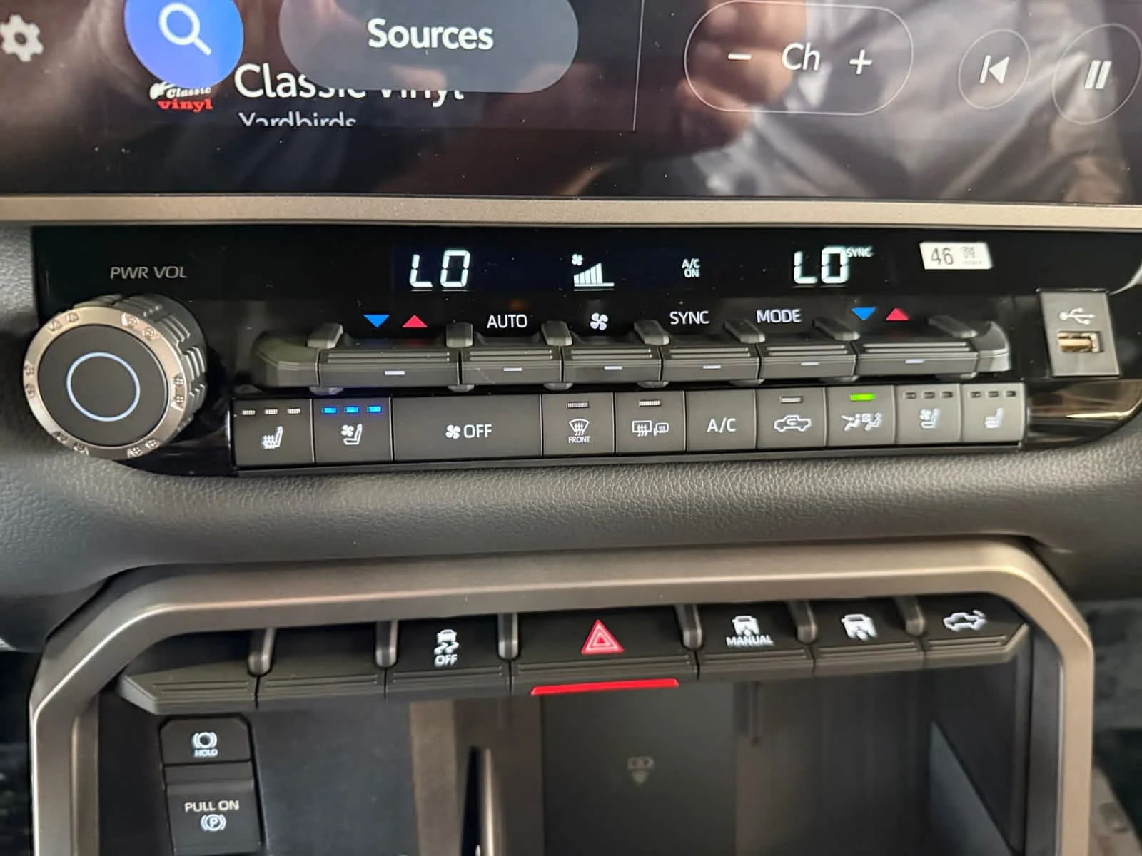 2026 Toyota Tundra Limited - Photo 17