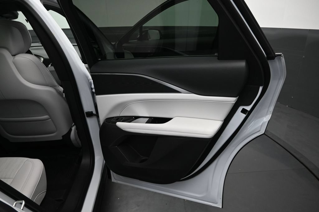 2026 Cadillac LYRIQ Sport - Photo 16