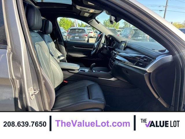 Used 2017 Gray BMW xDrive50i image 13