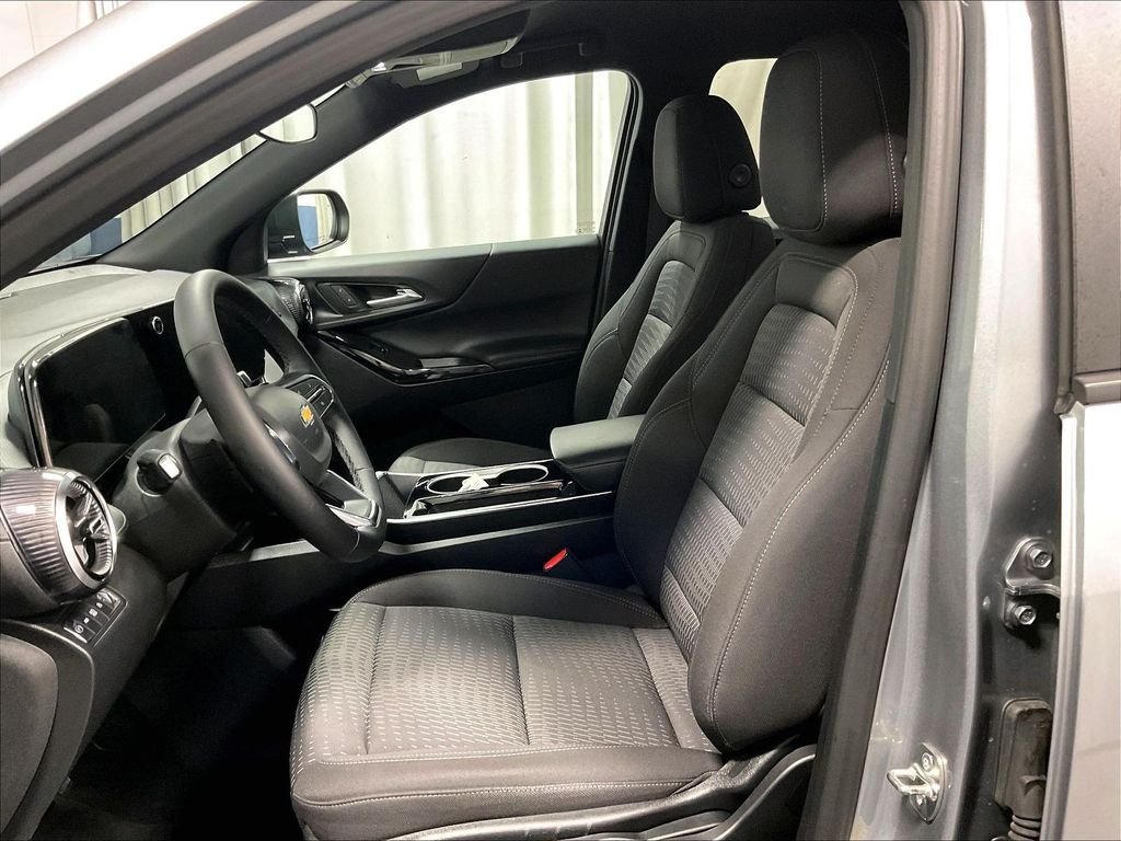 Used 2025 Sterling Gray Metallic Chevrolet LT image 10