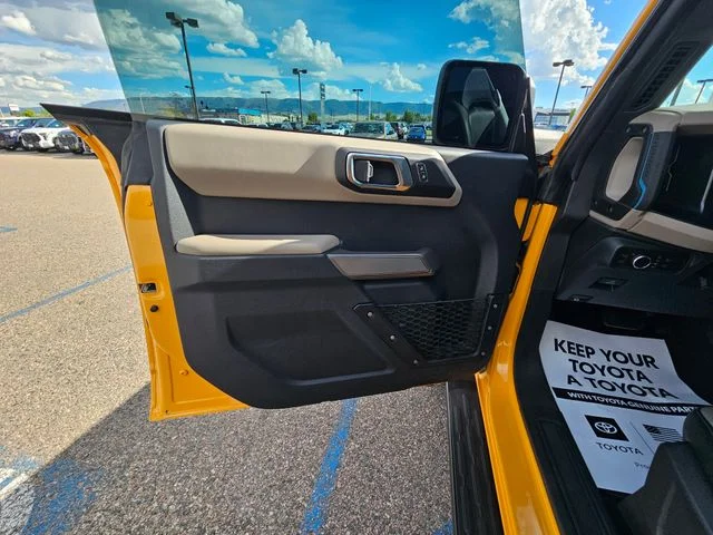 Used 2022 Orange Metallic Ford Wildtrak image 17