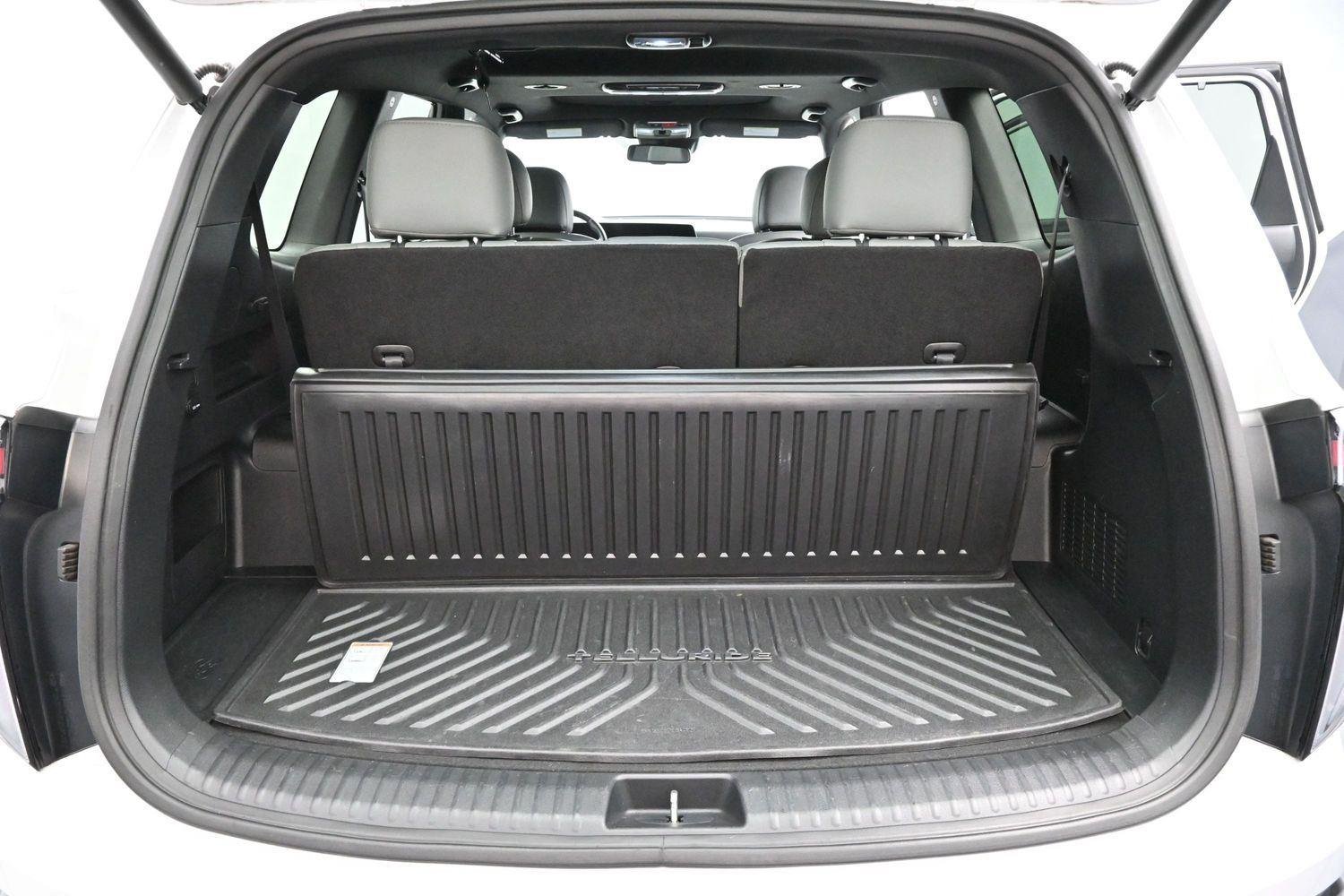 Used 2023 Glacial White Pearl Kia EX X-Line image 10
