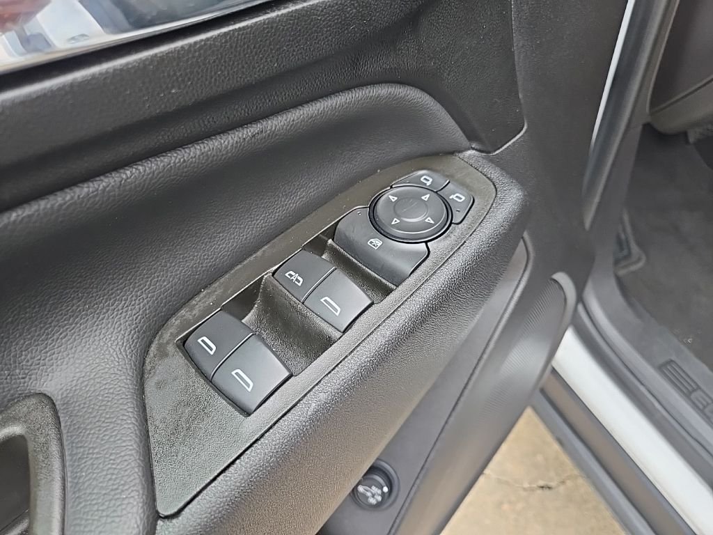 Used 2024 White Chevrolet LT image 32