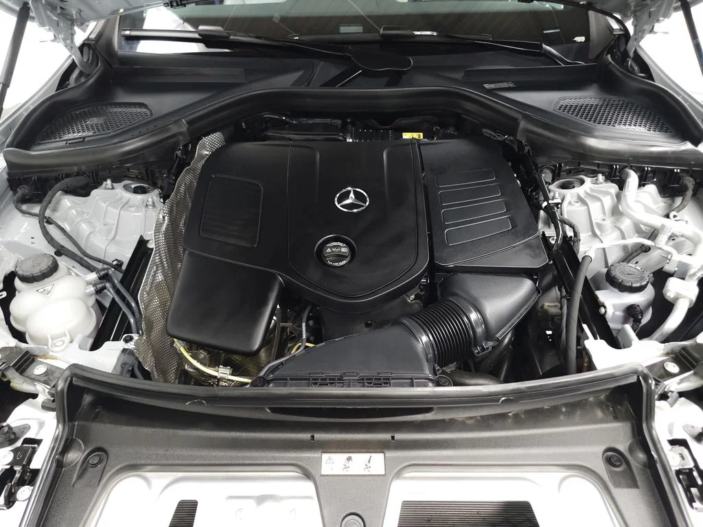 Certified Used 2026  Mercedes-Benz GLC 300 image 35