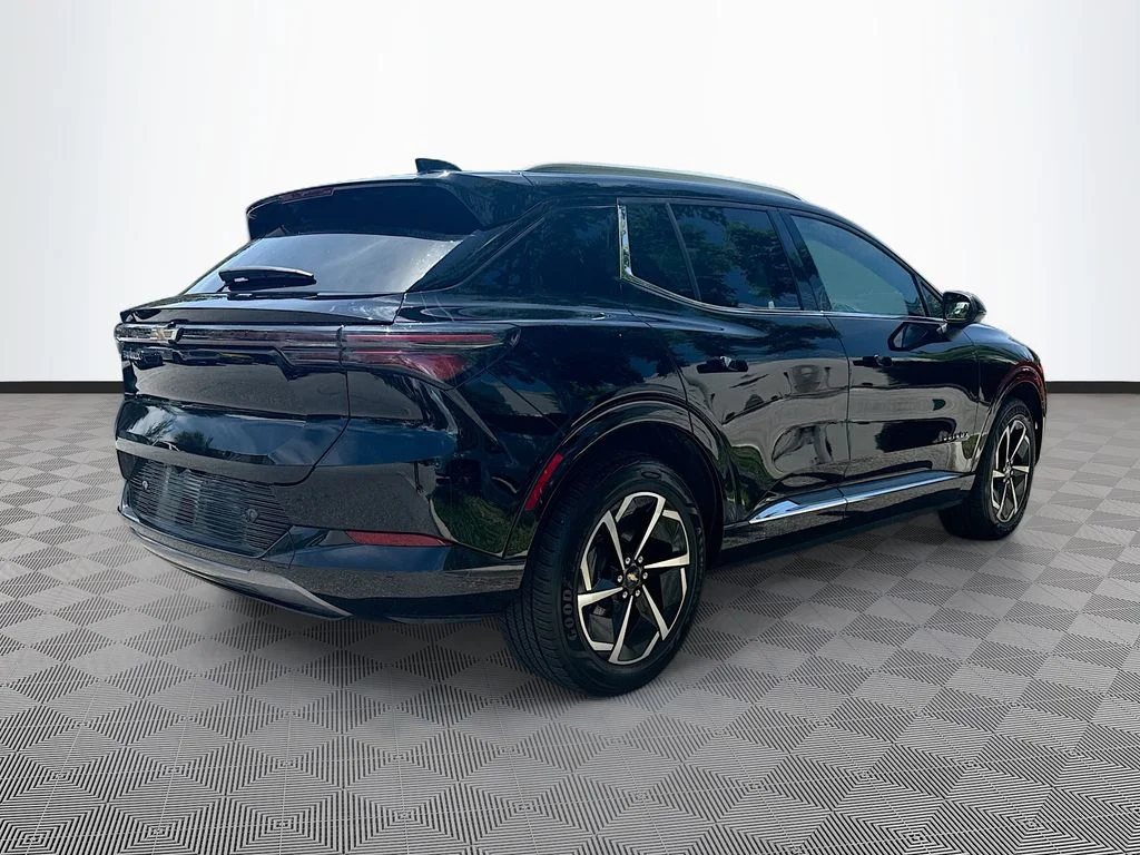 Used 2024 Black Chevrolet LT image 6