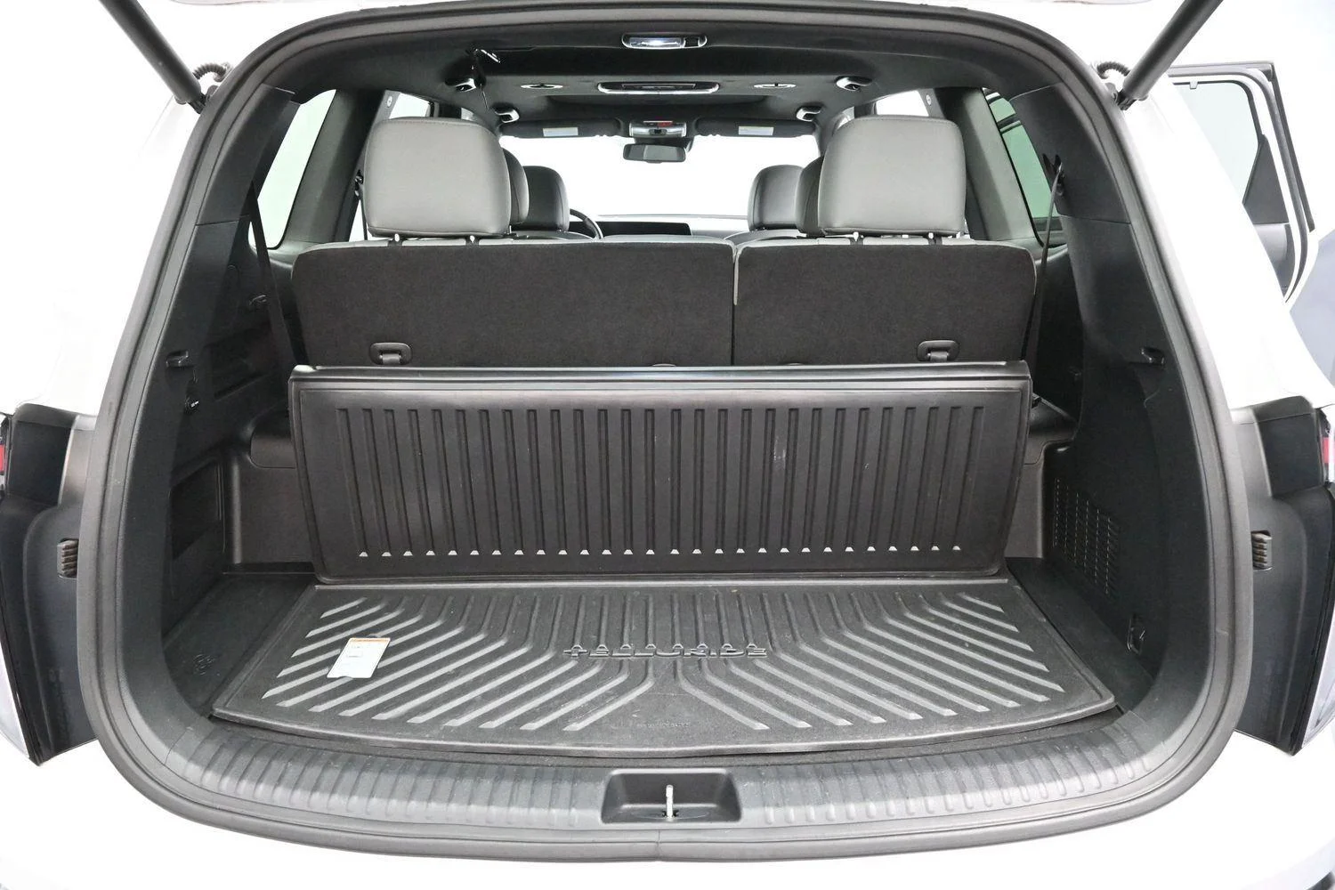 Used 2023 Glacial White Pearl Kia EX X-Line image 10