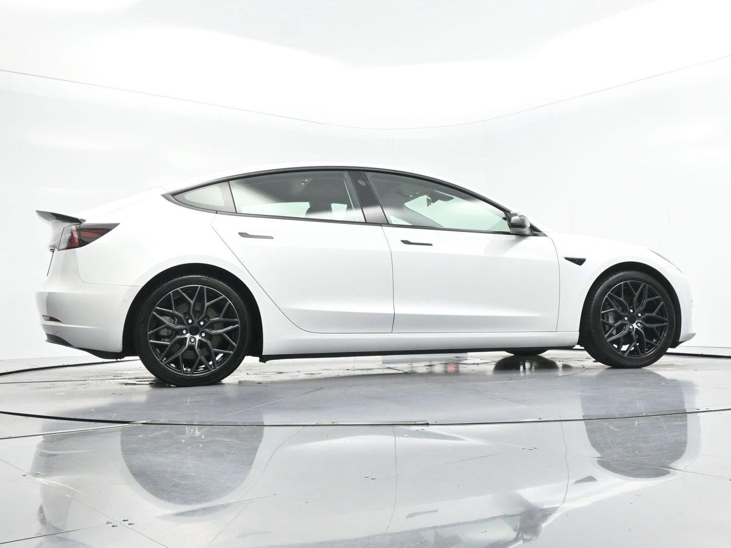 Used 2021 Pearl White Multi-coat Tesla Standard Range Plus image 43