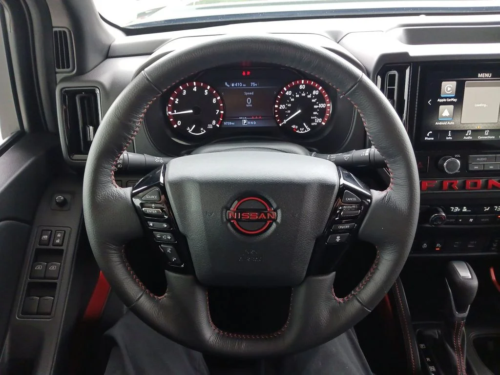 Used 2026 Green Nissan PRO-X image 17