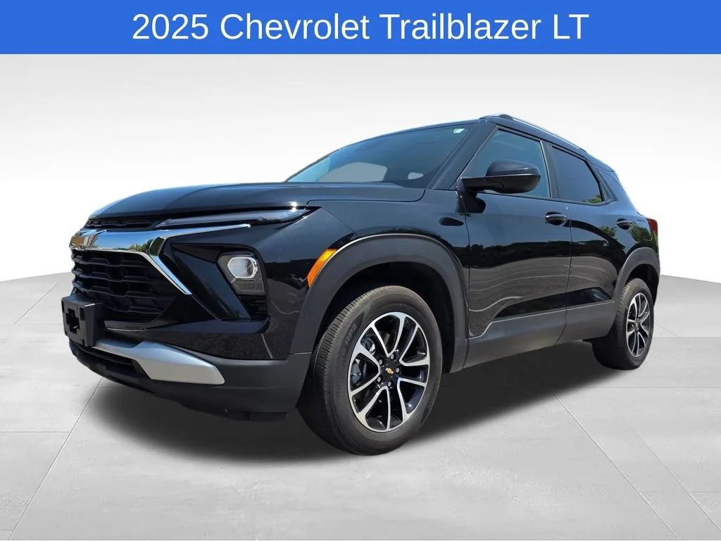 Used 2025 Mosaic Black Metallic Chevrolet LT image 10