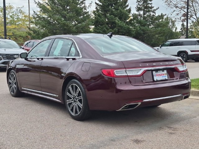 Used 2019 Red Lincoln Reserve image 5