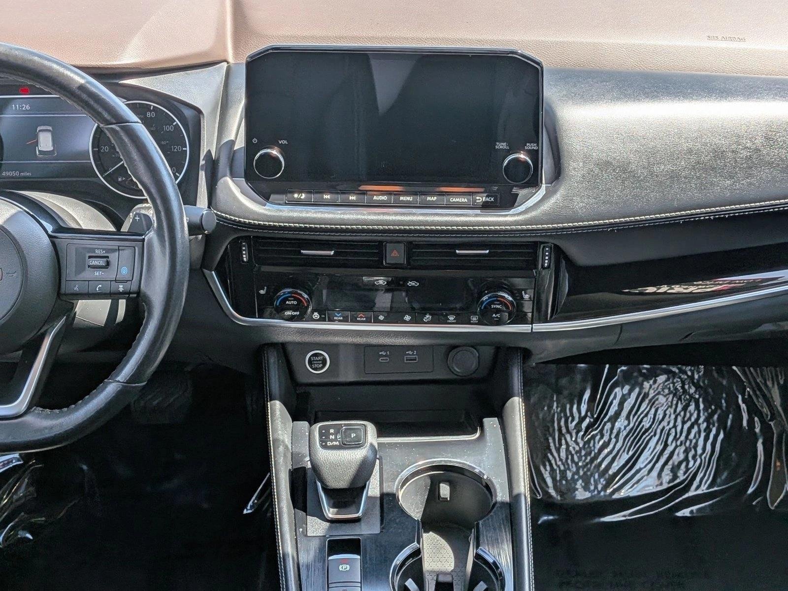 Used 2022 Super Black Nissan SL image 12