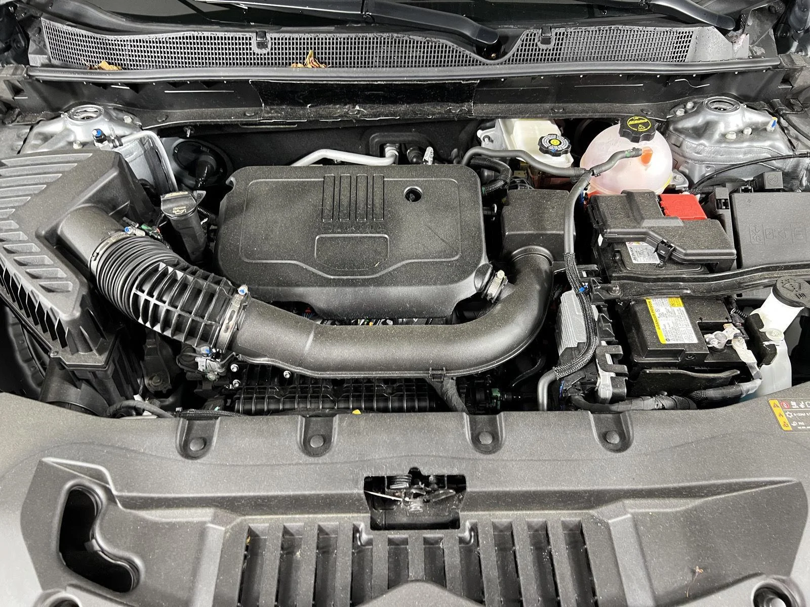 New 2025 Sterling Gray Metallic Chevrolet 2LT image 18