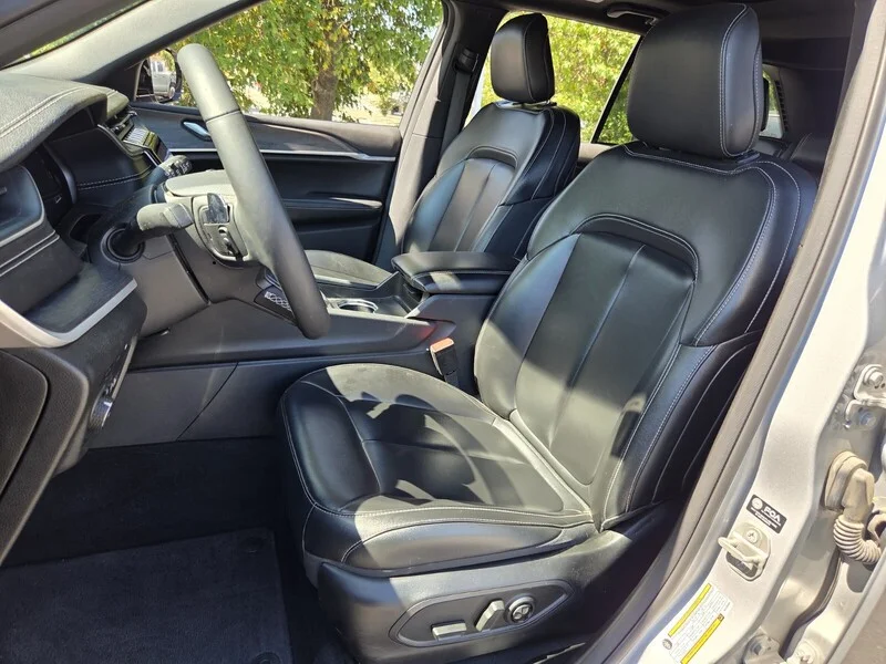 Used 2024 Silver JEEP 4XE image 8