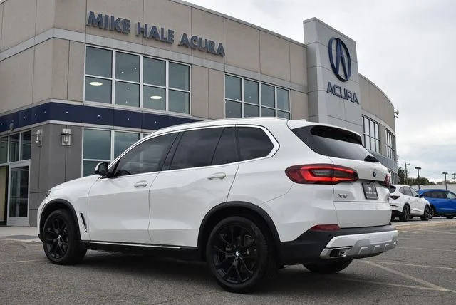 Used 2021 Alpine White BMW xDrive40i image 7