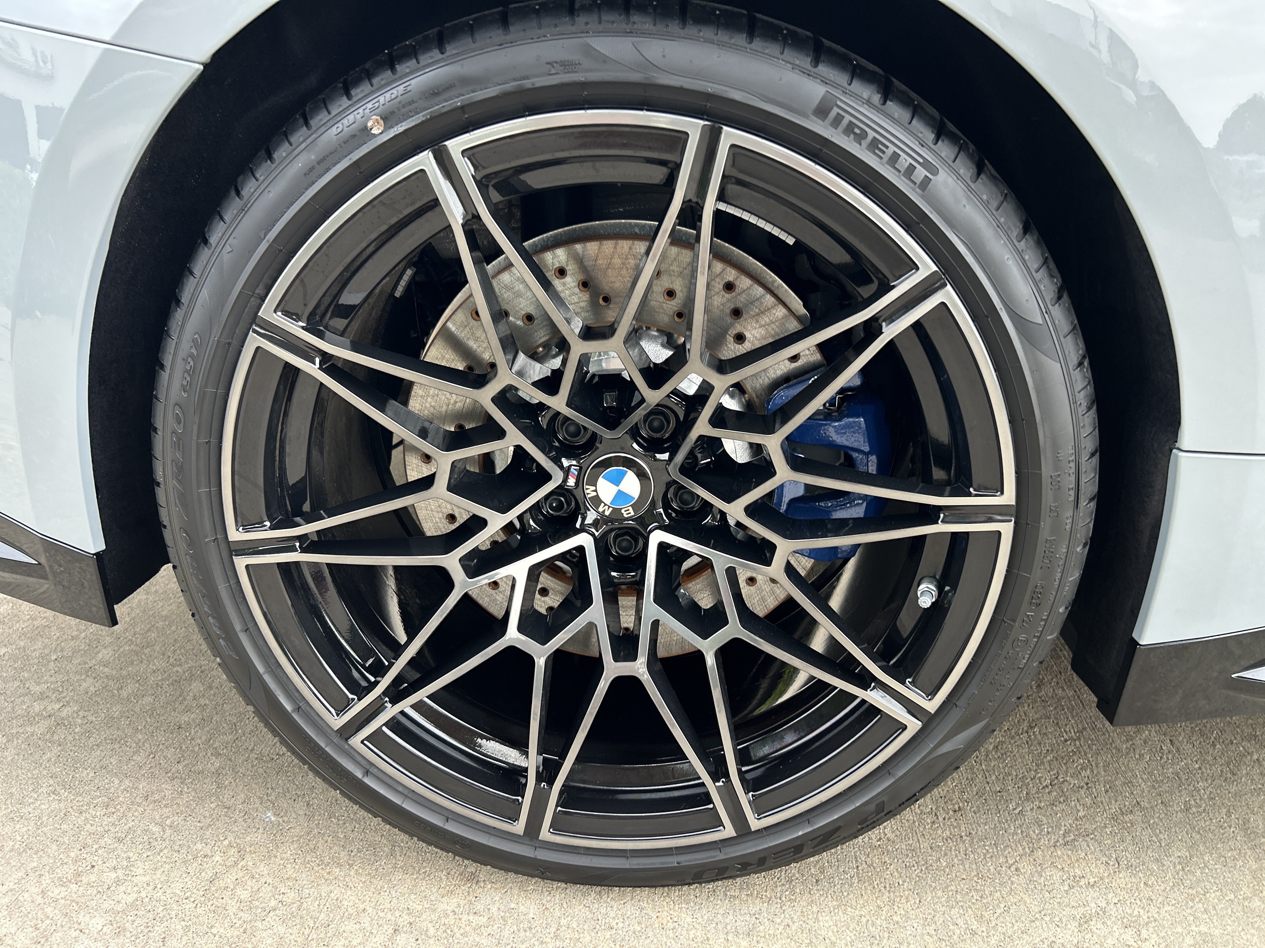 New 2027 0C4P Brooklyn Grey Metallic BMW Competition xDrive image 24