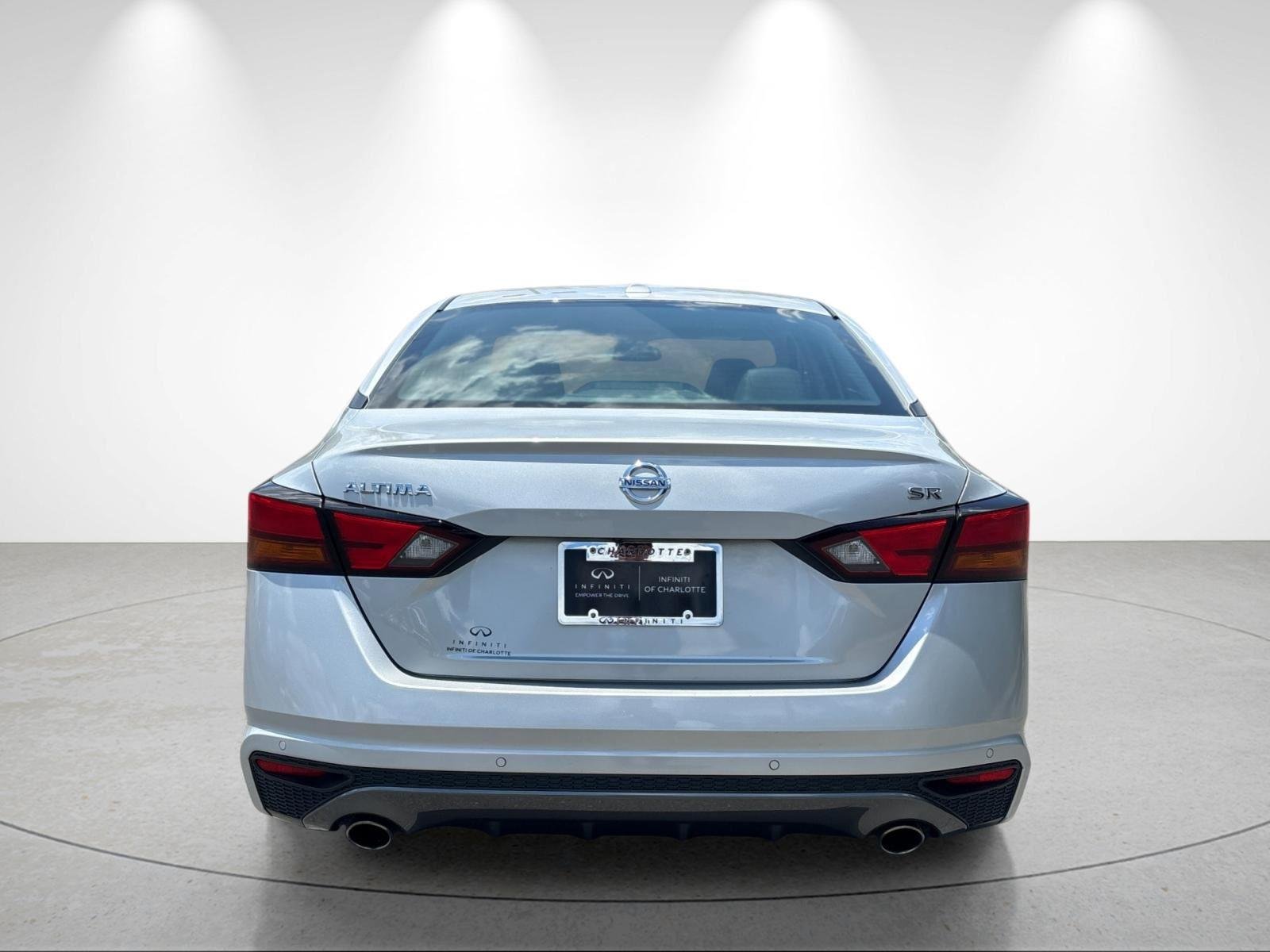 Used 2022 Brilliant Silver Metallic Nissan 2.5 SR image 4