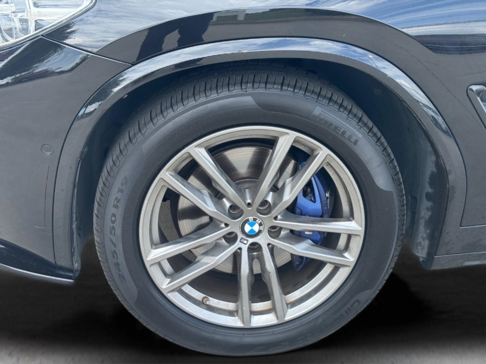 Used 2019 Black Sapphire Metallic BMW M40i image 2