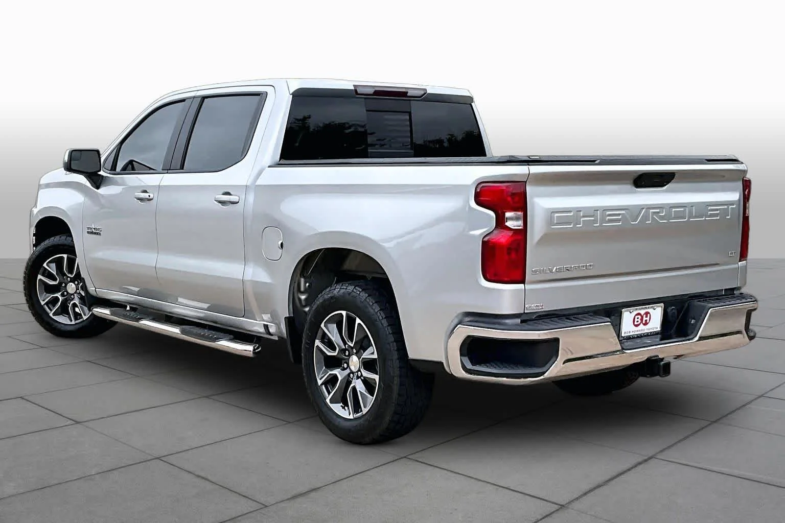 Used 2020 Silver Ice Metallic Chevrolet LT image 12
