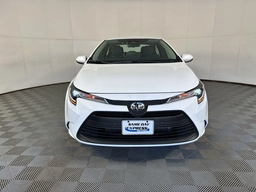 Used 2026 Ice Cap Toyota LE image 25