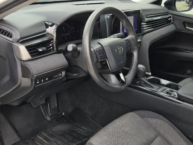 Used 2025 Ice Toyota LE image 25