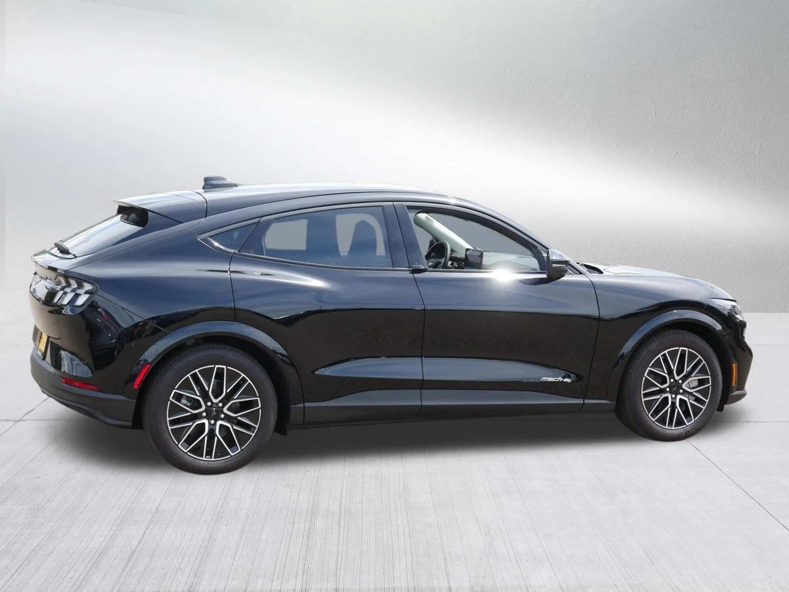Used 2025 Shadow Black Ford Premium image 7