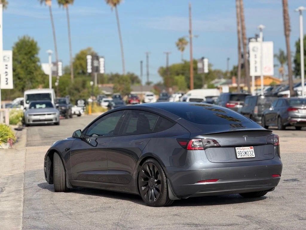 Used 2022  Tesla Performance image 2