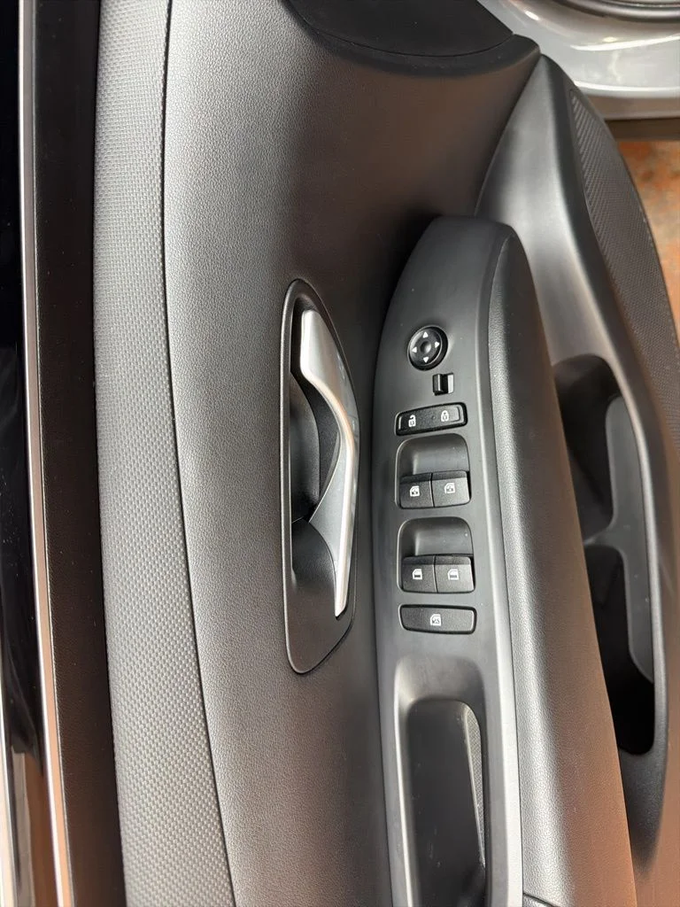 Used 2024 Hampton Gray Hyundai SEL image 22