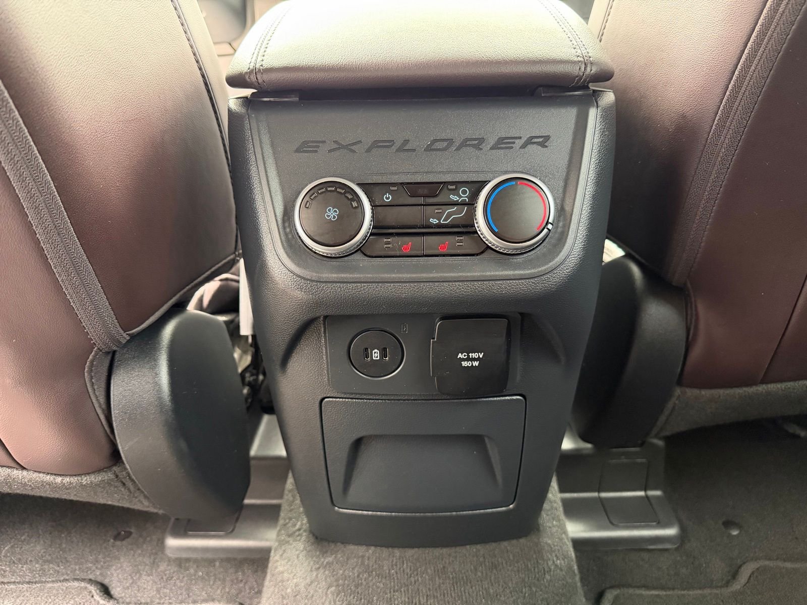 Used 2025 Gray Metallic Ford Platinum image 27