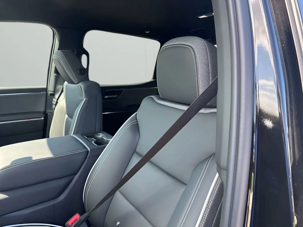 New 2026 Onyx Black GMC Elevation Extended Range image 31