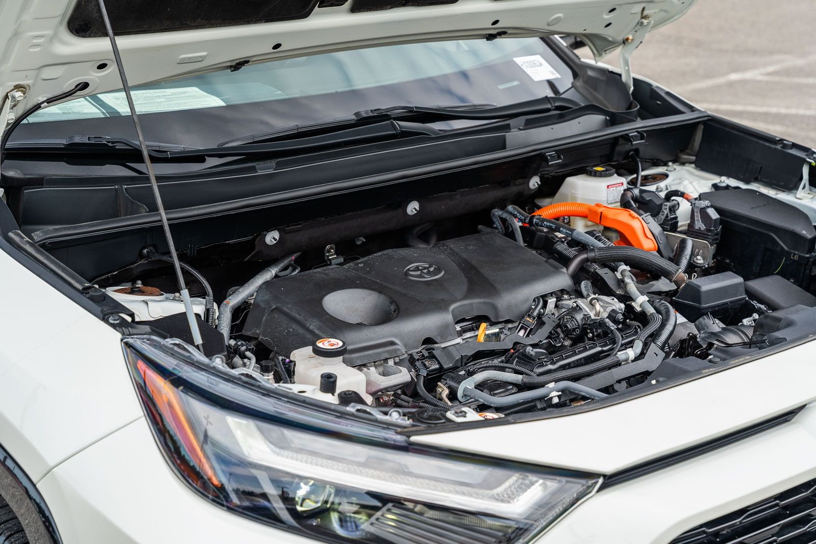 2022 Toyota RAV4 SE - Photo 20