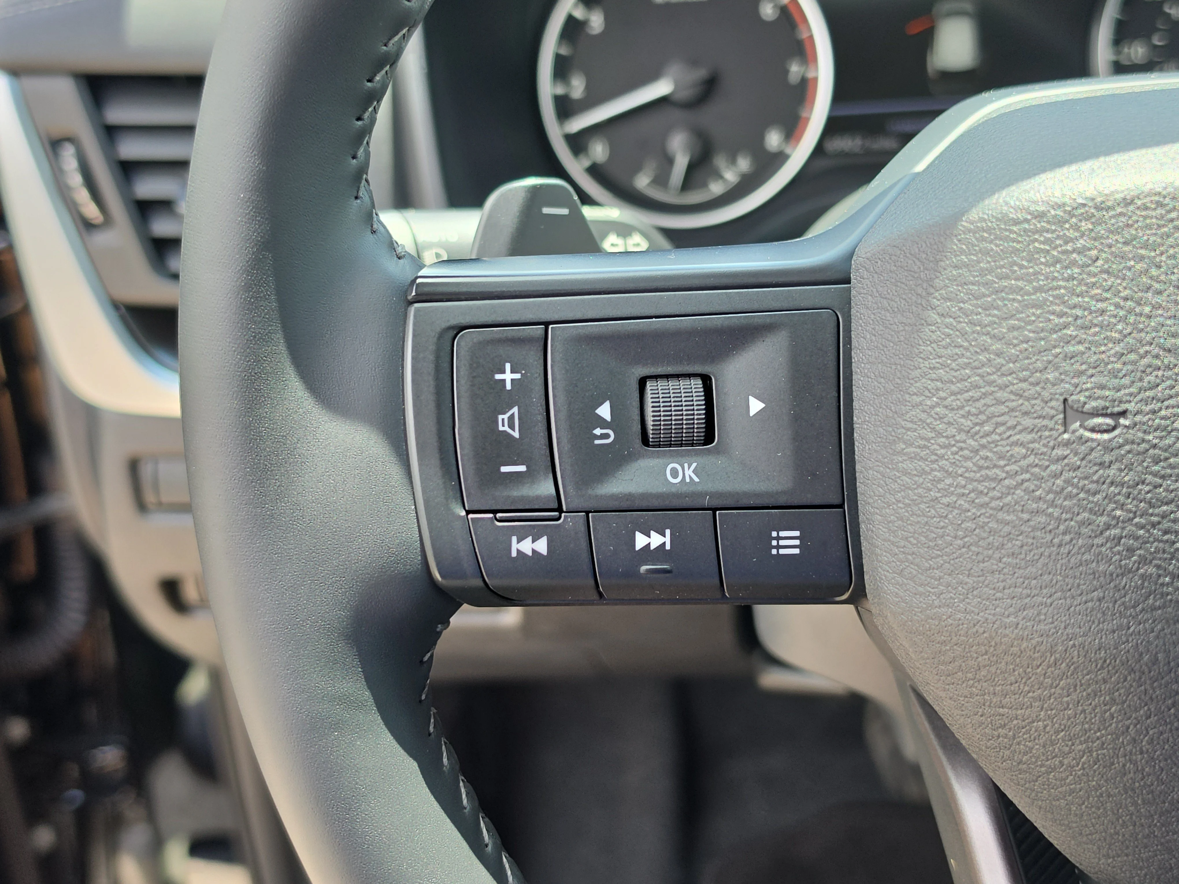 Certified Used 2026 Super Black Nissan SV image 30