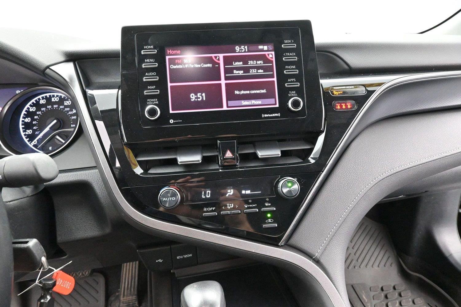 Used 2021 Midnight Black Metallic Toyota SE image 20