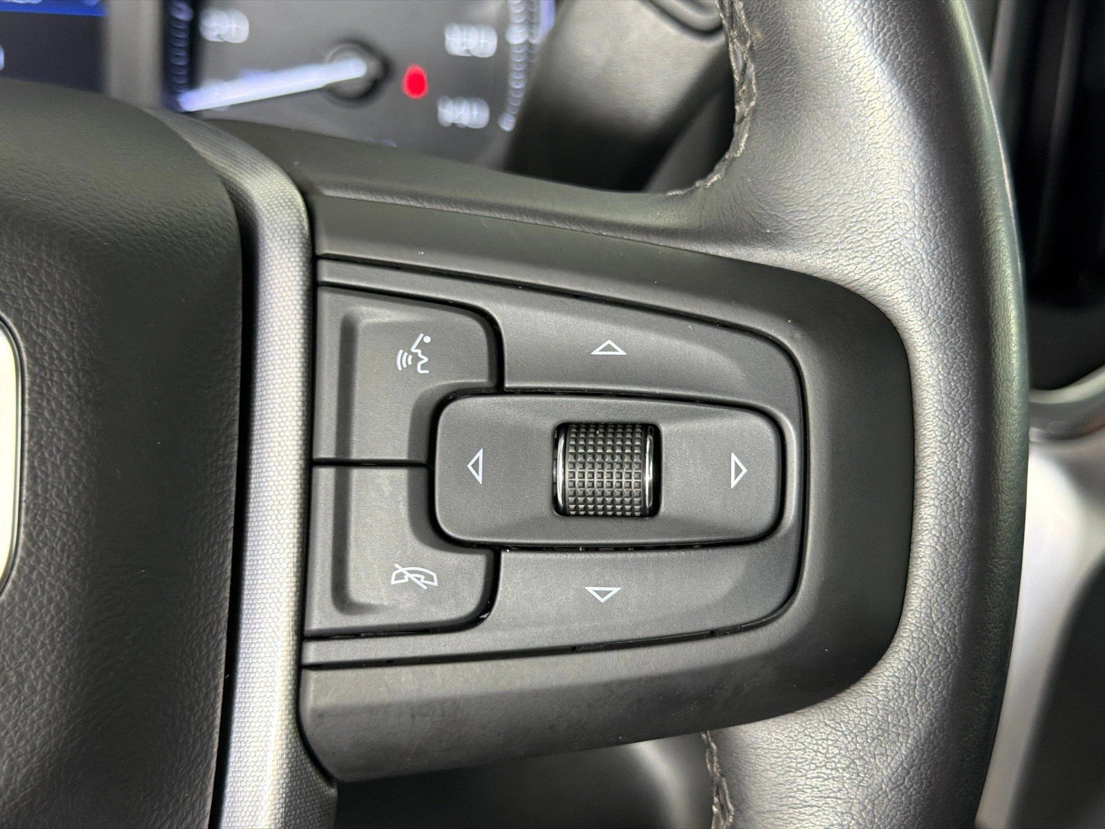 Used 2021 Dark Sky Metallic GMC SLE image 25
