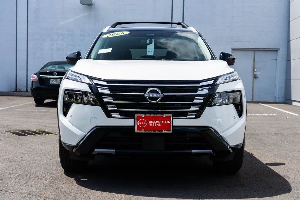 New 2026 Everest White Pearl TriCoat / Super Black Two-tone Nissan Platinum image 2