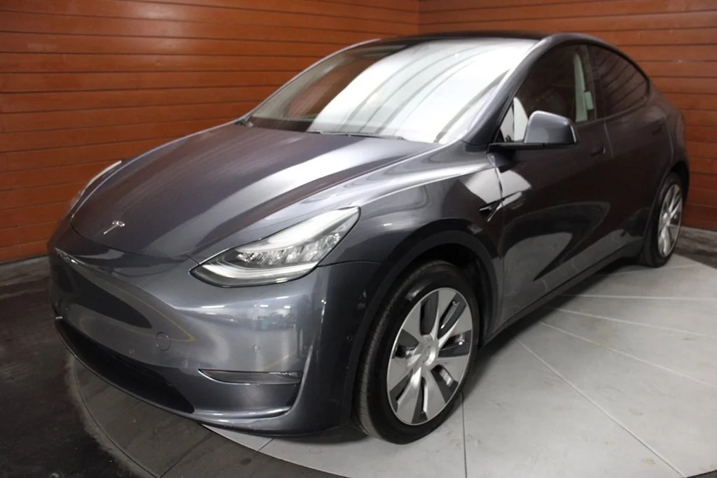 Used 2020 Solid Black Tesla Long Range image 1
