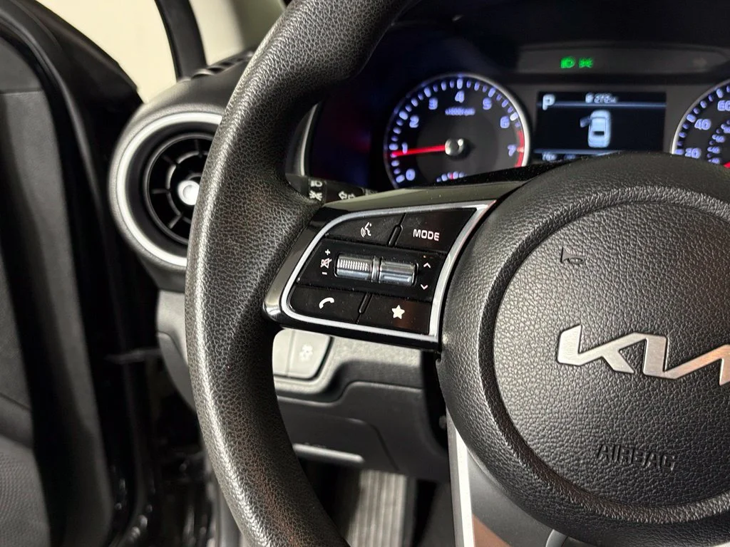 Used 2023 Black Kia LXS image 19