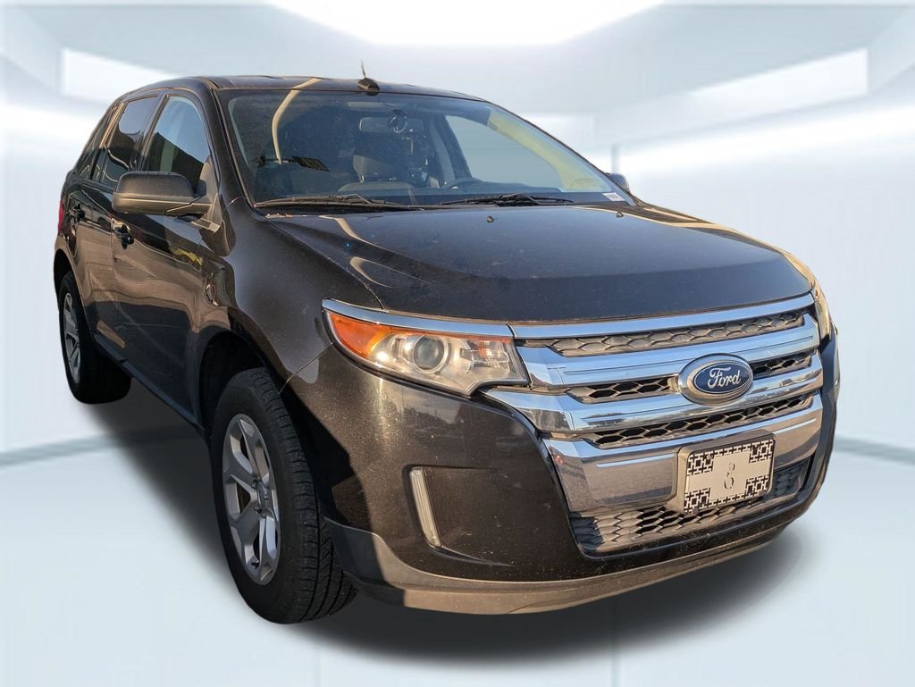 Used 2013 Black Ford SEL image 4