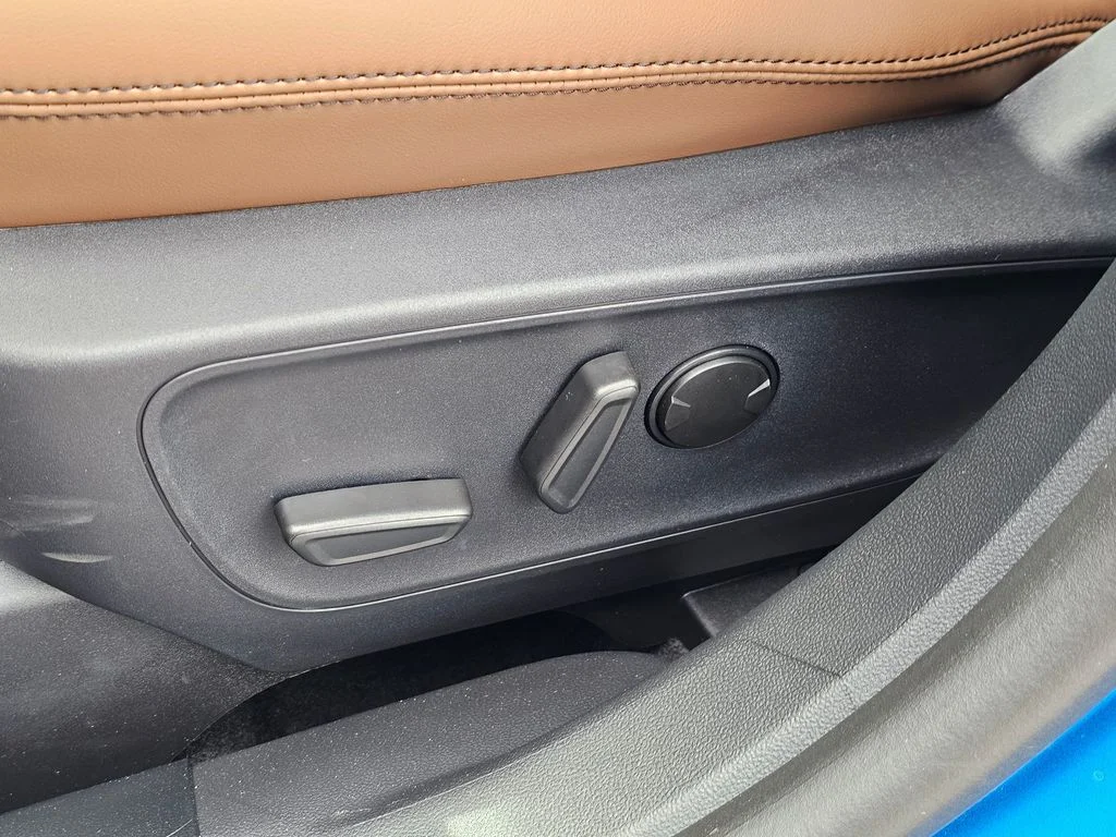 New 2025 Velocity Blue Metallic Ford Outer Banks® image 23